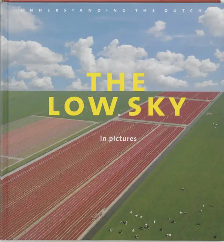 Laatste Versie The low sky in pictures - H. van der Horst