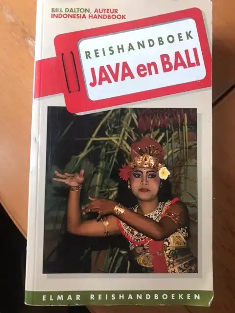 Reishandboek Java en Bali - B. Dalton Direct Beschikbaar