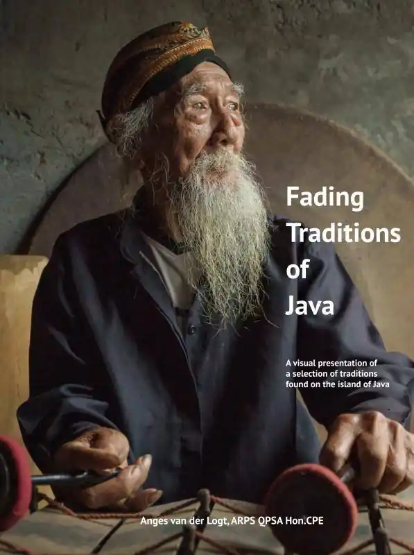 Fading Traditions of Java / 1st Edition Voordeelprijs