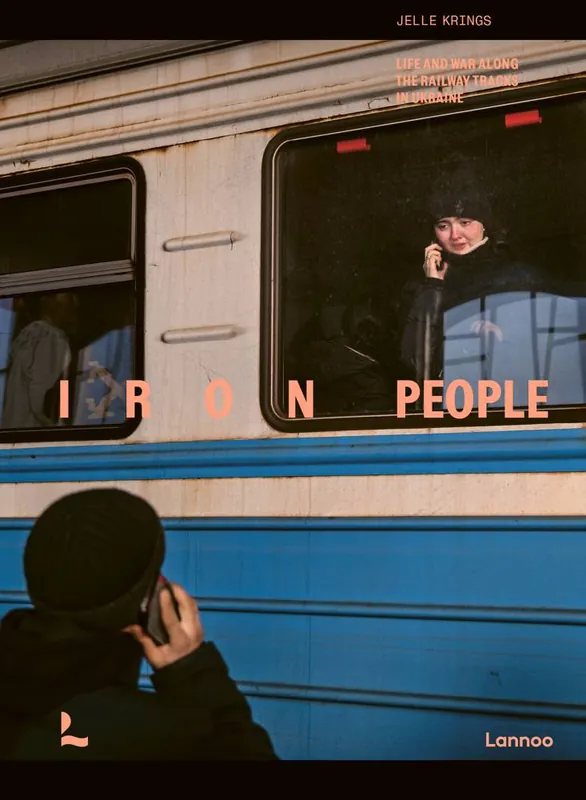 Actieprijs Iron People / 1st Edition