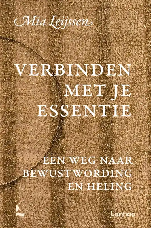 Uitverkoop Verbinden met je essentie / Druk 1