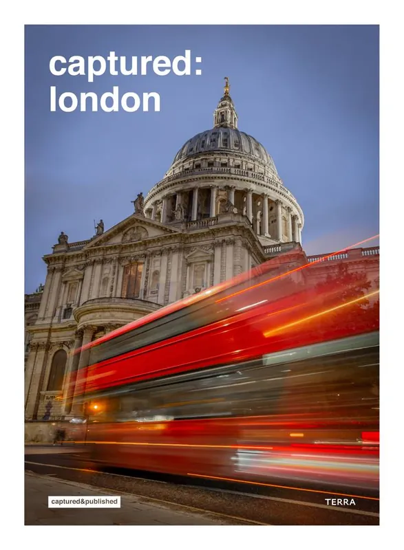 Actieprijs captured: london / 1st Edition