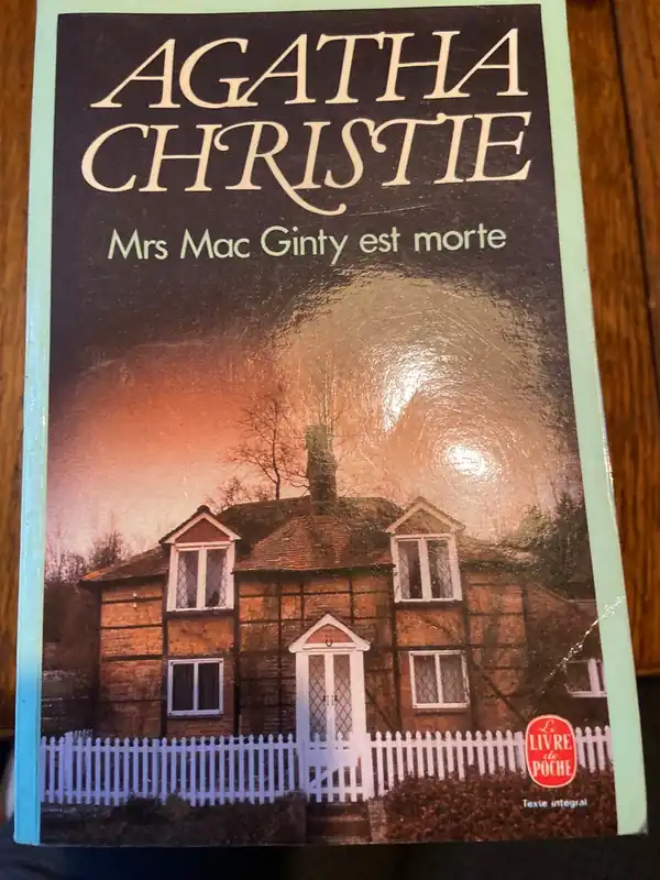 Gecertificeerd Mrs Mac Ginty est morte - Agatha Christie