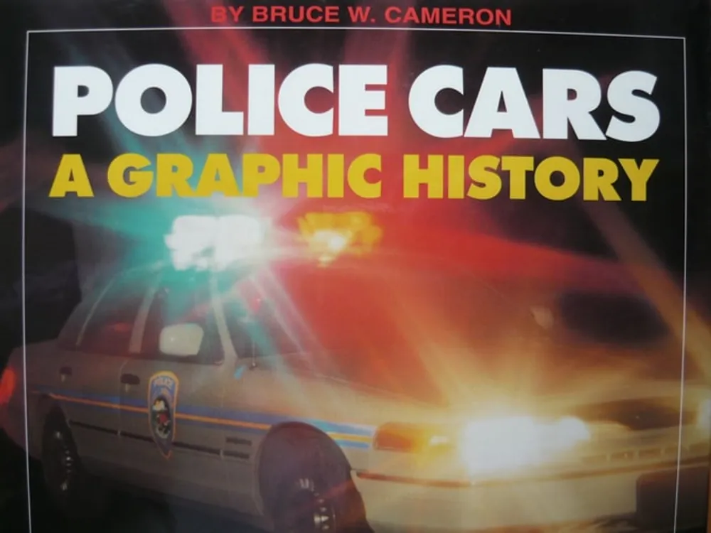 Police Cars: A Graphic History - Bruce Cameron Gereduceerde Prijs