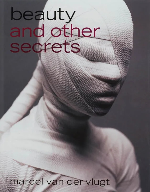 Exclusieve Aanbieding Beauty and other secrets - M. van der Vlugt
