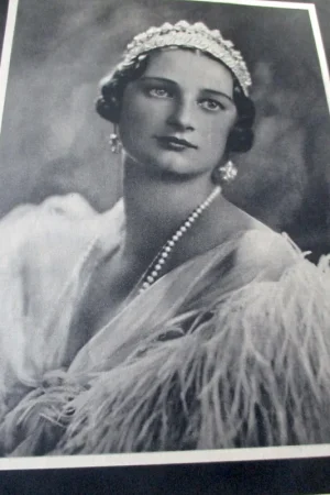 S.M. la Reine Astrid - / Korting