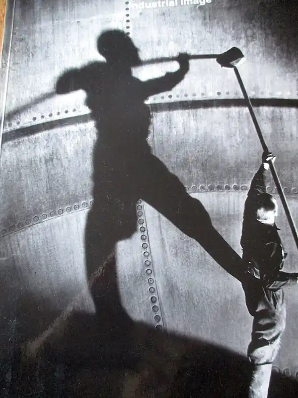 Industrial Image; British Industrial Photography, 1843 to 1986 - Davies, Sue; Collier, Caroline Koop Vandaag