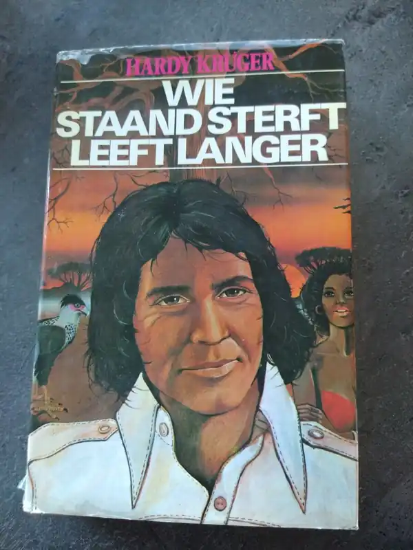 Hoge Kwaliteit Wie staand sterft leeft langer - Hardy Krüger